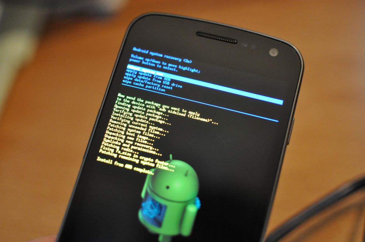 Cách mở khóa Android nếu bạn quên mật khẩu 5 Thực hiện khôi phục cài đặt gốc thông qua Android Recovery