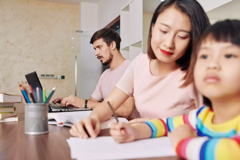 Xu hướng văn phòng tại nhà: Bạn sẽ cần những gì?