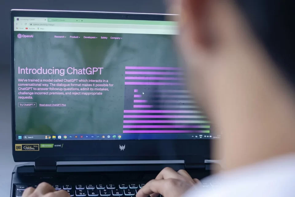 ChatGPT vượt mặt Chrome về lượng người dùng hàng tháng toàn cầu