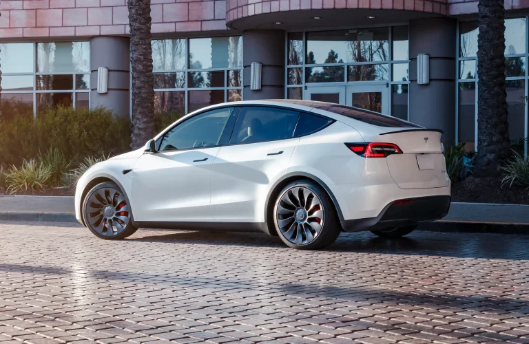 Elon Musk tuyên bố Tesla sẽ ra mắt dịch vụ taxi tự lái tại Austin vào tháng 6