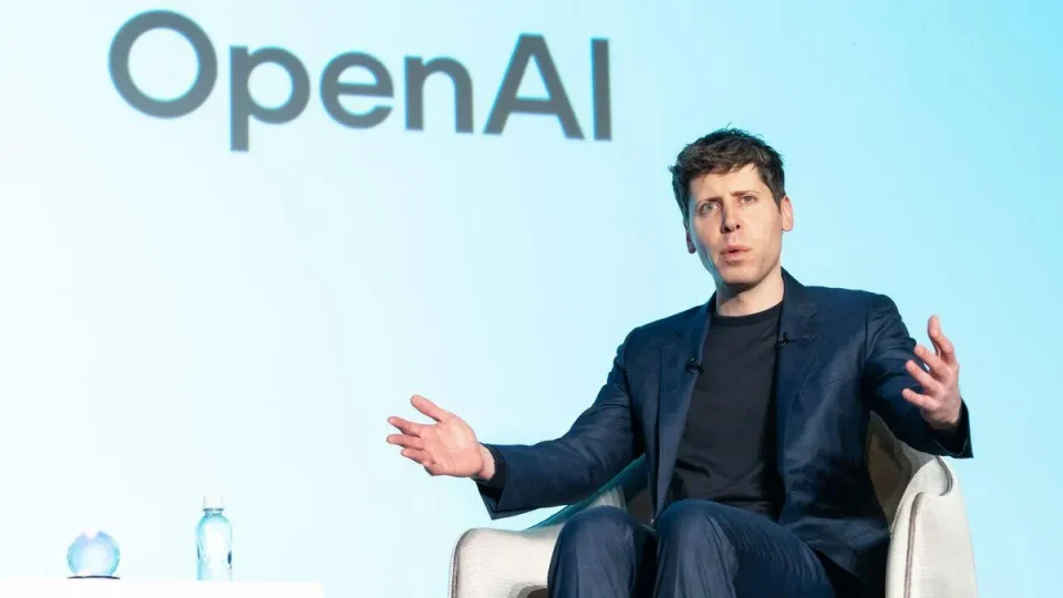 Sam Altman thừa nhận OpenAI đã ở “bên sai của lịch sử” và cần có chiến lược mã nguồn mở khác