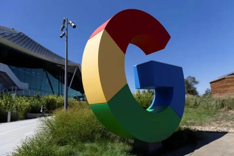 Google thay đổi quan điểm về việc sử dụng AI cho vũ khí và giám sát